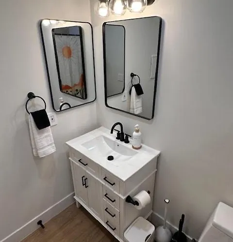 Apartment Arcadia Lite Unit 6 Fast Wi-fi & Washer Dryer